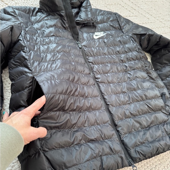 Nike Men's Charcoal Puffer Jacket - Picture 2 of 7